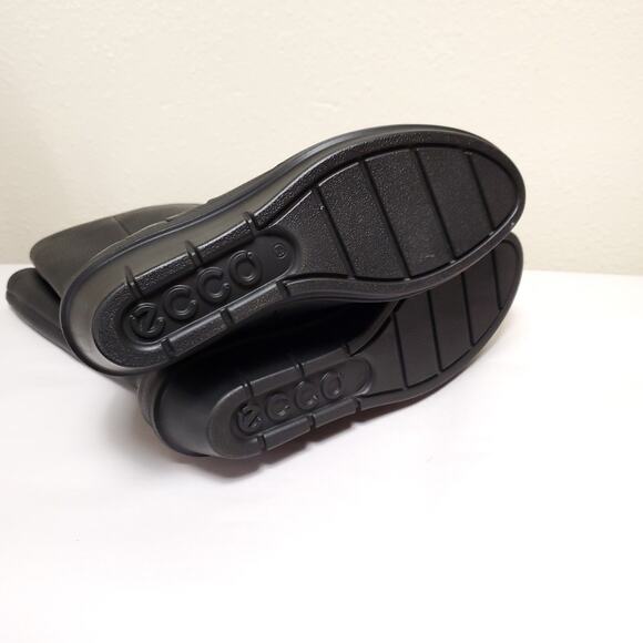 NEW AQUATALIA 3” Black Leather Cameron Insulated Wedge Boots - Picture 14 of 14